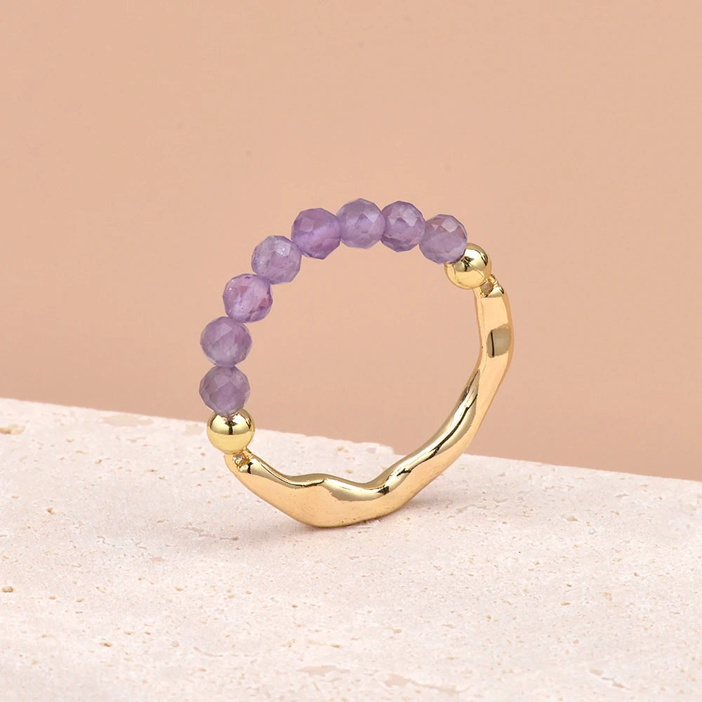 Bague Jonc Doré Ondulé et Perles de Pierre Naturelle 3 mm – Extensible, 10 Pierres