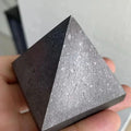 Pyramide en Shungite Naturelle – 3 ou 5 cm, Pierre Noire Polie de Carélie