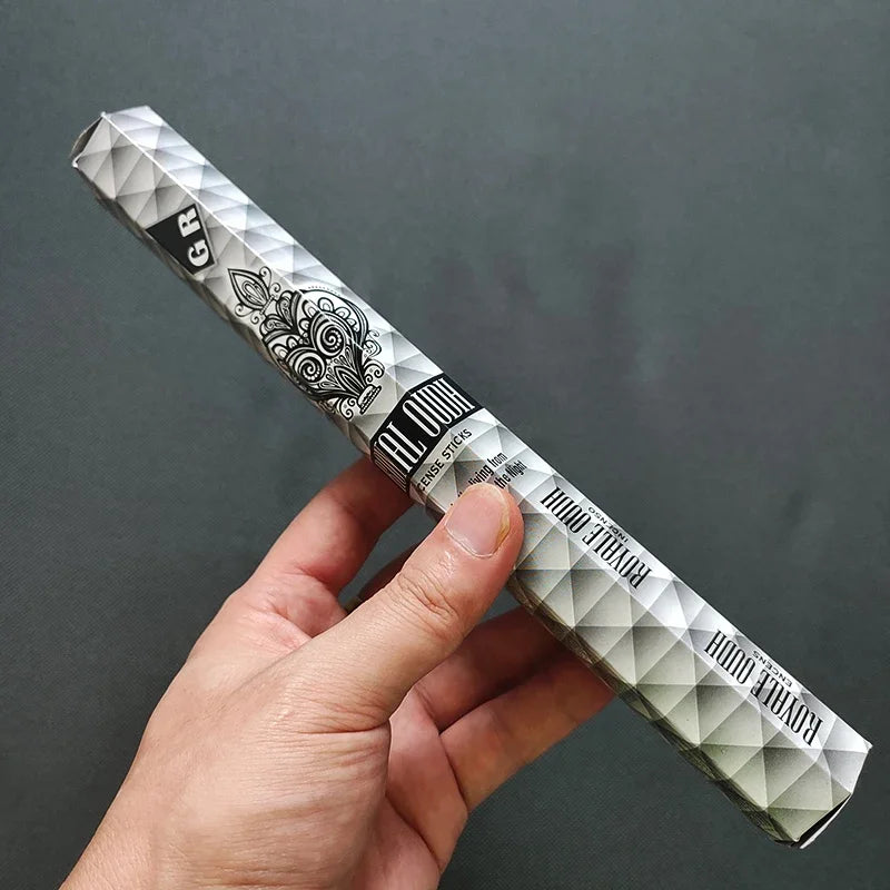 Encens Indien en Bâtonnets – Étui Hexagonal de 20, 38 Parfums : Santal, Lavande, Palo Santo, Oud