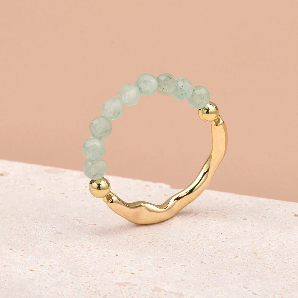 Bague Jonc Doré Ondulé et Perles de Pierre Naturelle 3 mm – Extensible, 10 Pierres