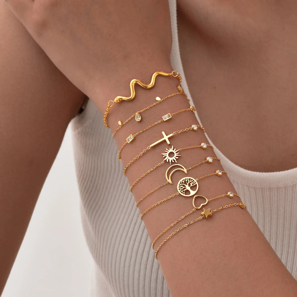 Bracelet Fin en Acier Inoxydable Doré Femme – Breloque Lune, Soleil, Étoile, Cœur, Croix ou Arbre de Vie, Chaîne Réglable 16 à 19,5 cm, Minimaliste, Idée Cadeau