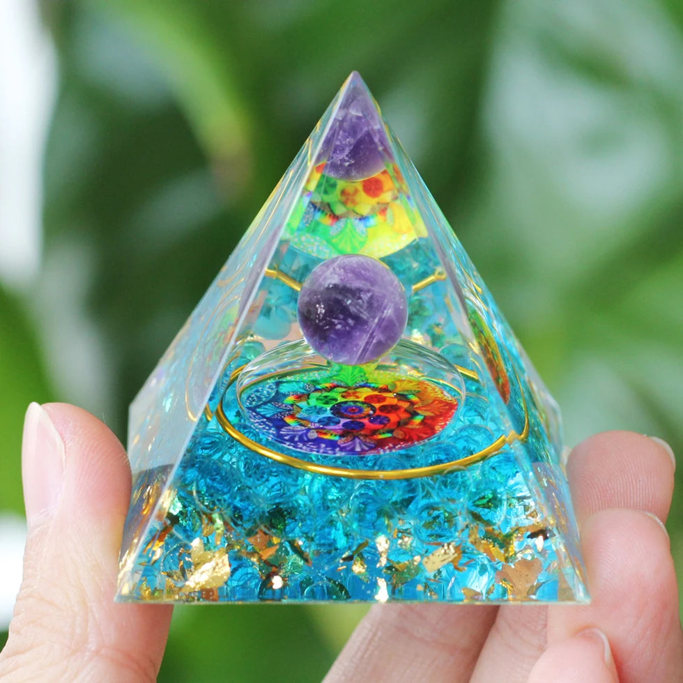 Pyramide d'Orgonite à Sphère de Pierre – 35 Modèles : Fleur de Vie, Lotus, Arbre de Vie, 7 Chakras