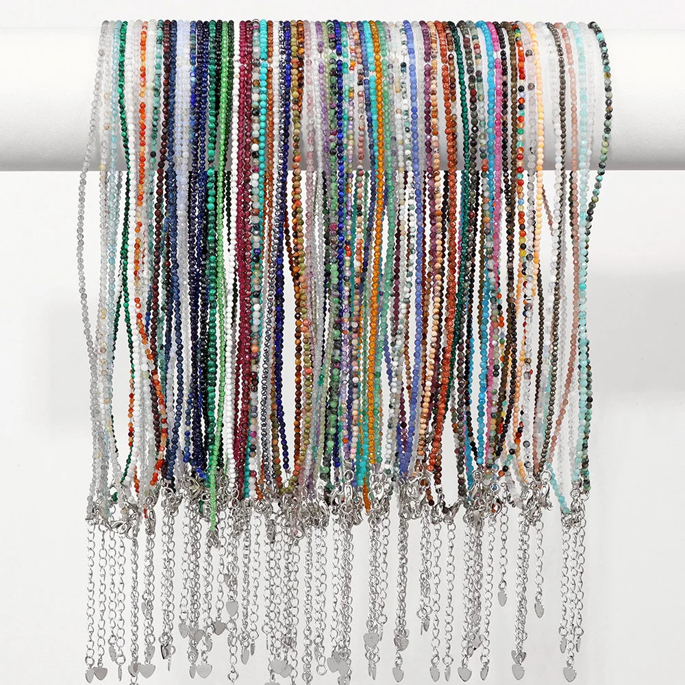 Collier Perles Facettées 2 mm en Pierre Naturelle – Ras du Cou Ultra-Fin, 14 Pierres, 40 cm