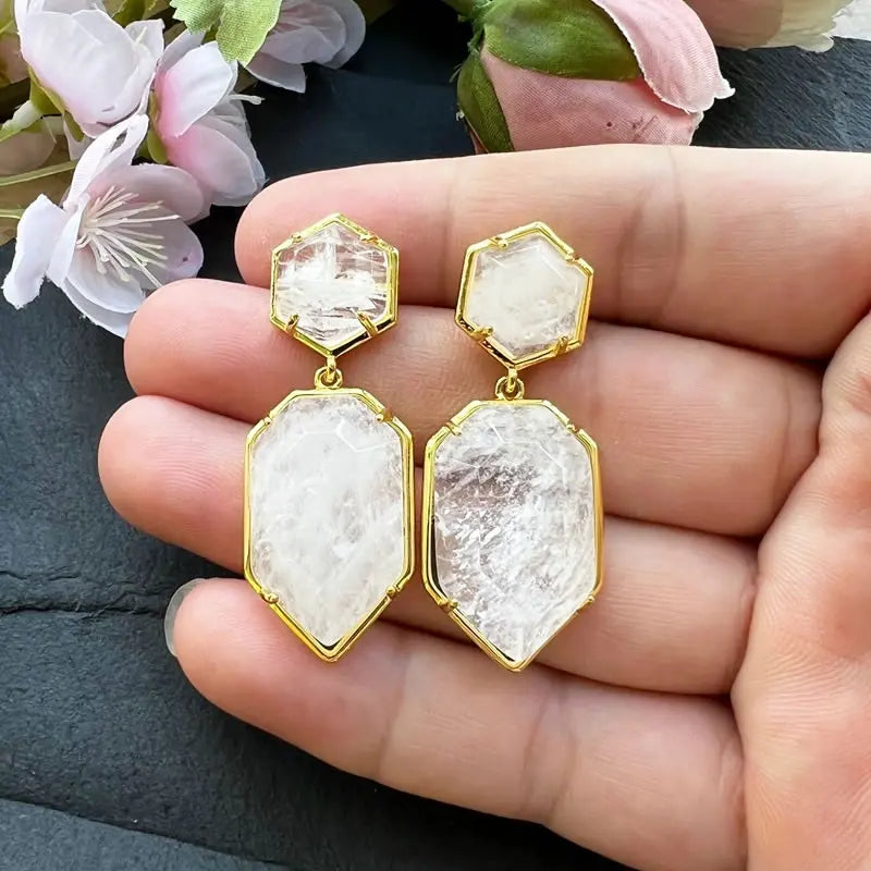 Boucles d'Oreilles Hexagonales en Pierre Naturelle Facettée 45 mm – Monture Dorée, 7 Pierres