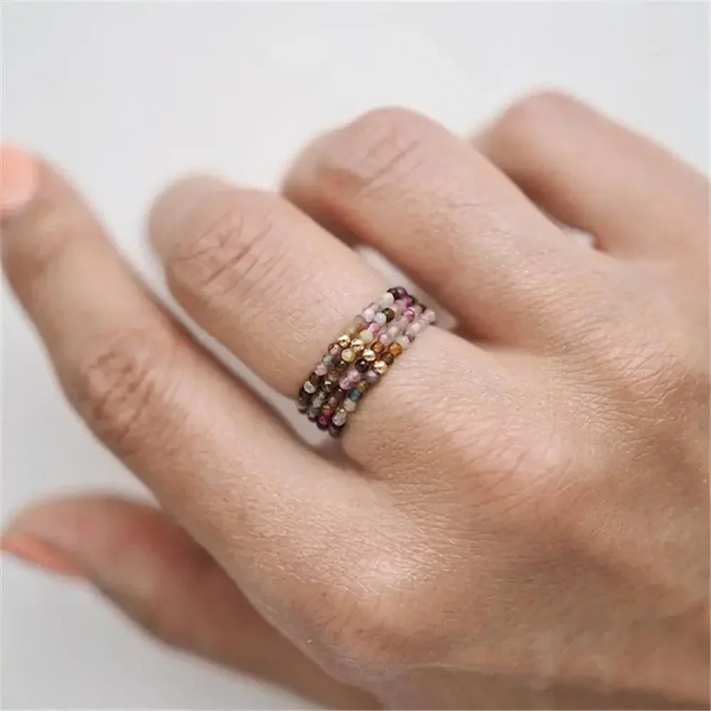 Bague Bohème en Perles de Pierre Naturelle 4 mm – Extensible, Perle Dorée ou Argentée, 14 Pierres