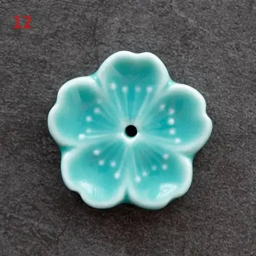 Porte-Encens Fleur de Cerisier en Céramique – Petit Support pour Bâtonnet, 13 Coloris