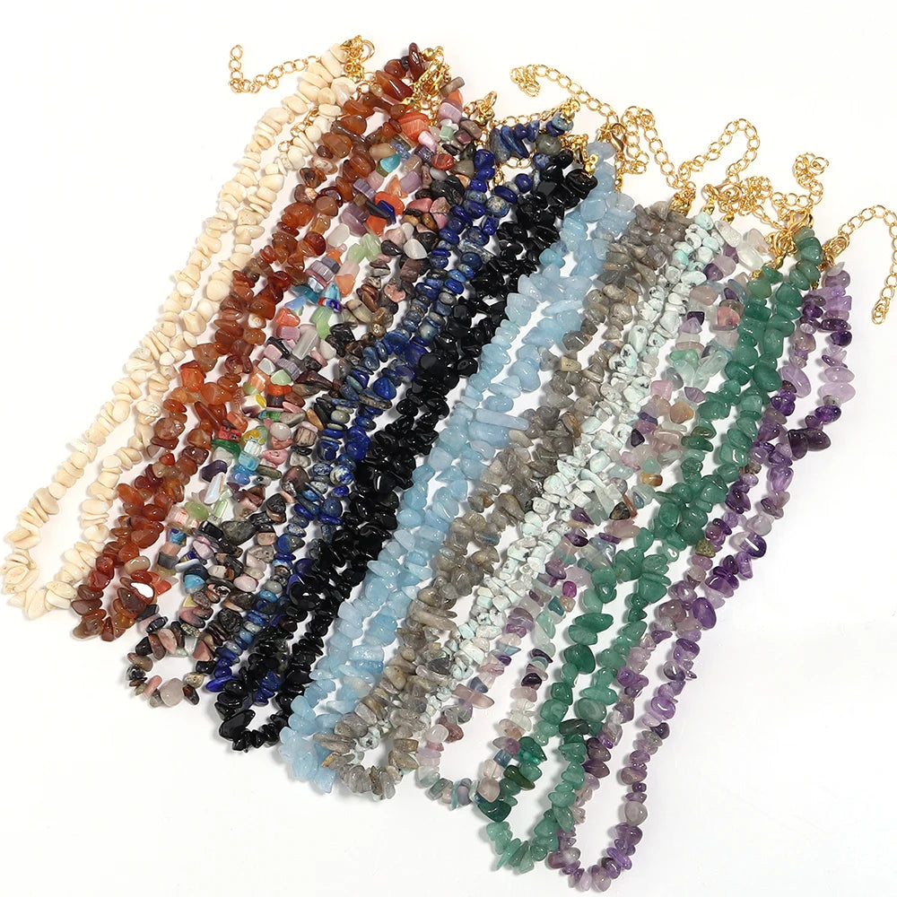 Collier Ras du Cou en Éclats de Pierres Naturelles – 16 Pierres au Choix, 43 cm