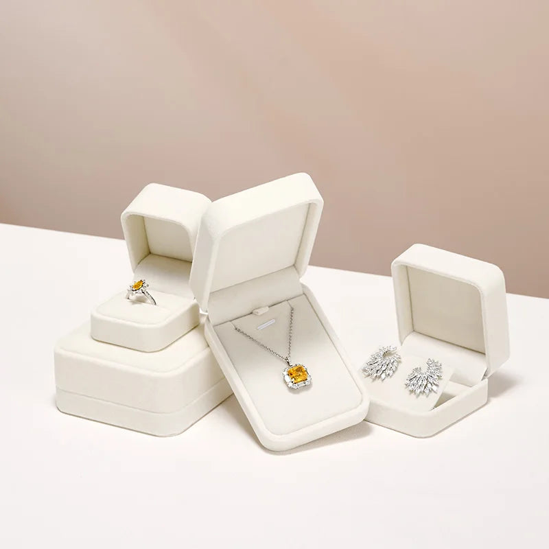 Écrin à Bijoux en Velours Blanc Crème – Boîte Cadeau pour Bague, Boucles d'Oreilles, Pendentif, Bracelet ou Long Collier, Idée Cadeau