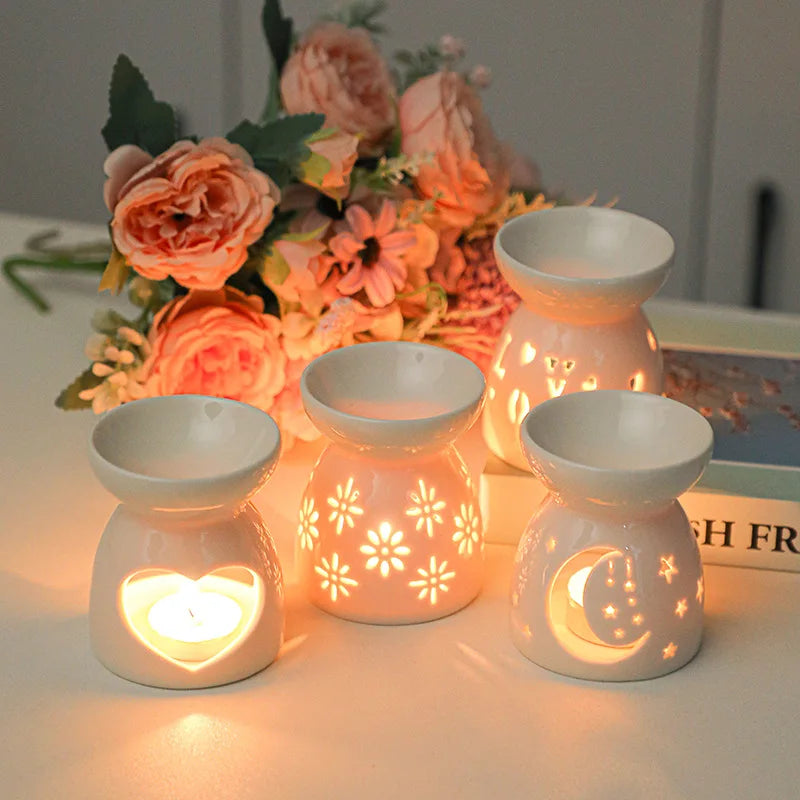 Brûle-Parfum en Céramique Blanche – Diffuseur à Bougie Ajouré : Lune, Fleurs, Cœur ou LOVE