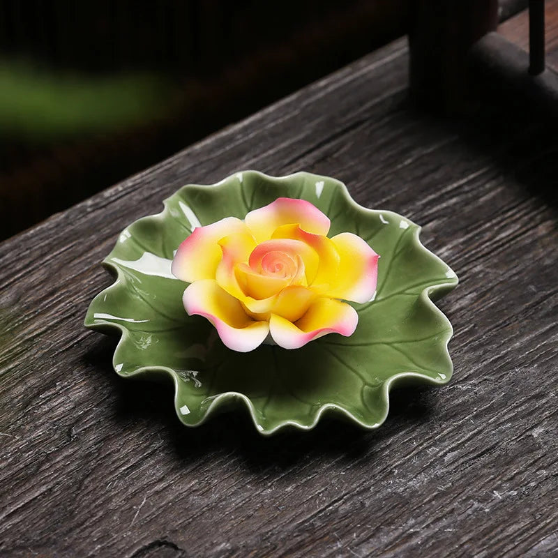 Porte-Encens Feuille de Lotus en Céramique – Fleur de Lotus Faite Main, 4 Modèles