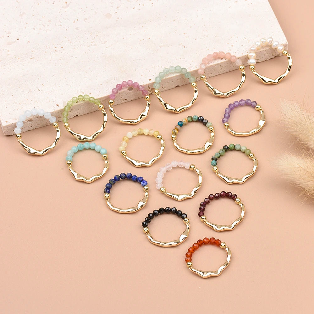 Bague Jonc Doré Ondulé et Perles de Pierre Naturelle 3 mm – Extensible, 10 Pierres
