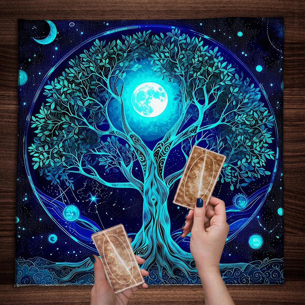 Nappe de Tarot Arbre de Vie en Velours – 15 Motifs : Arbre Doré, Phases de Lune, 50 ou 75 cm