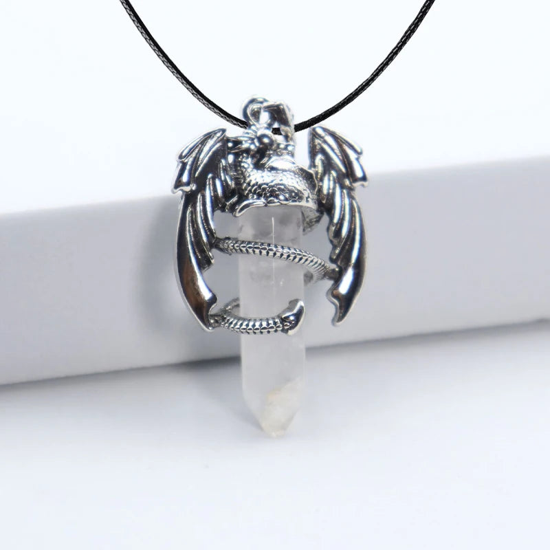 Collier Dragon et Pointe de Pierre Naturelle – Pendentif Vintage sur Cordon, 16 Pierres