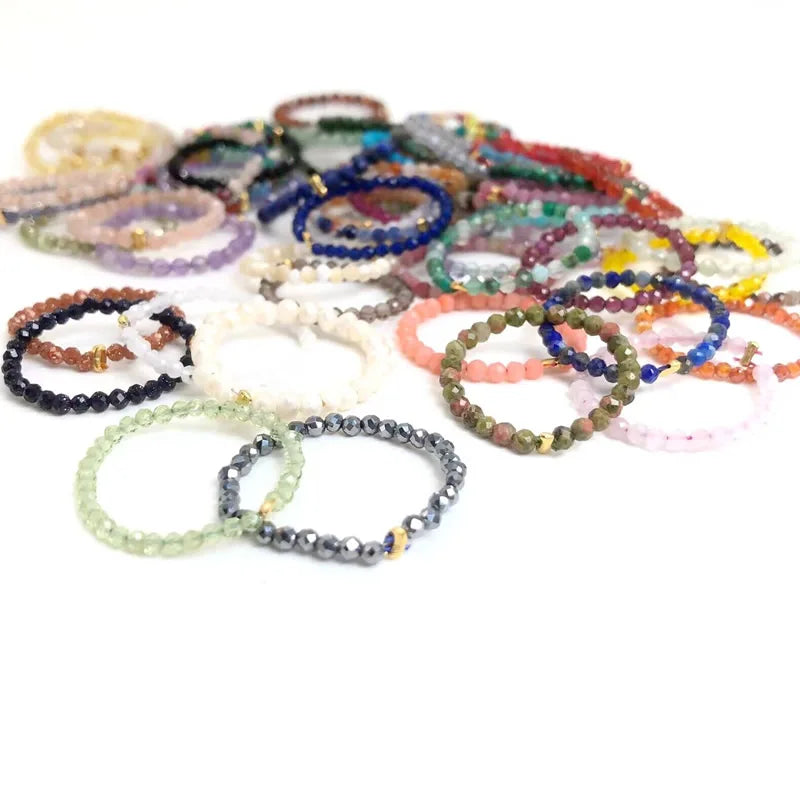 Bague Fine en Perles de Pierre Naturelle Facettées 2 mm – Extensible, 26 Pierres au Choix