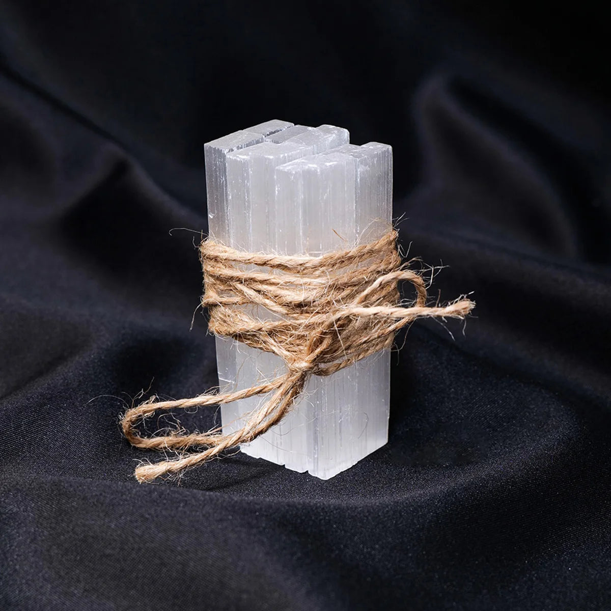 Lot de Bâtons de Sélénite du Maroc – Fagot de Bâtons Bruts Noués de Ficelle
