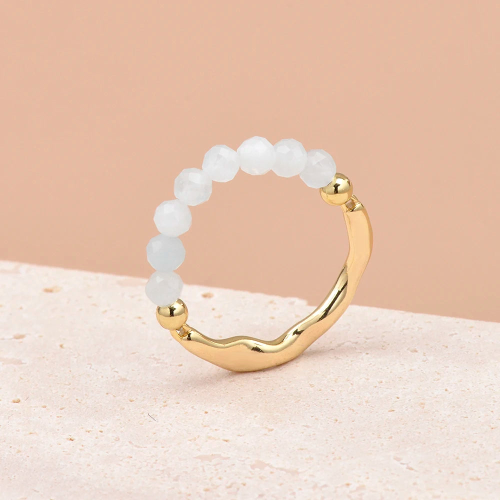 Bague Jonc Doré Ondulé et Perles de Pierre Naturelle 3 mm – Extensible, 10 Pierres