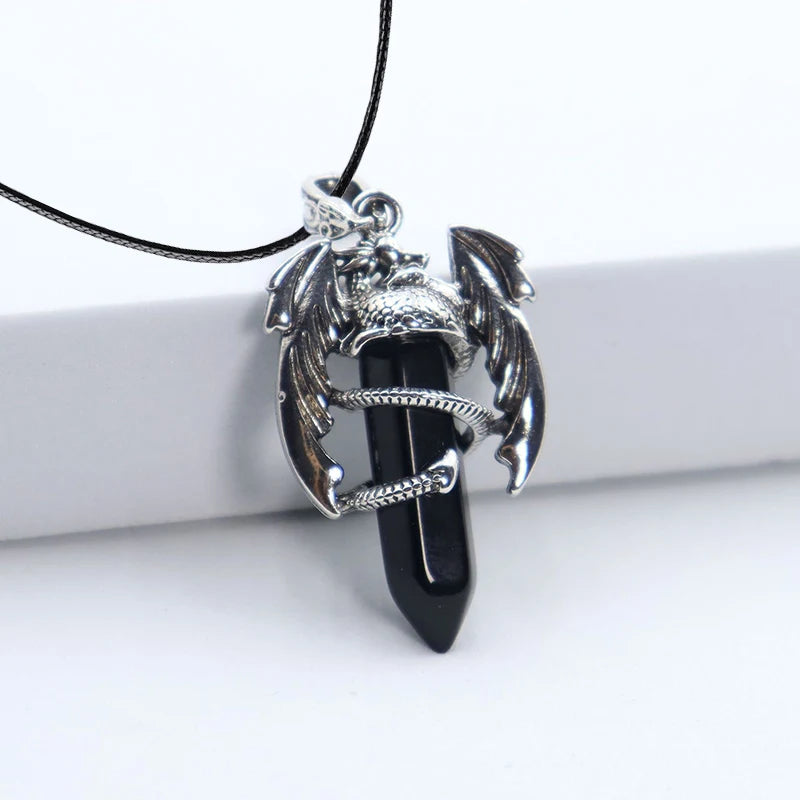 Collier Dragon et Pointe de Pierre Naturelle – Pendentif Vintage sur Cordon, 16 Pierres