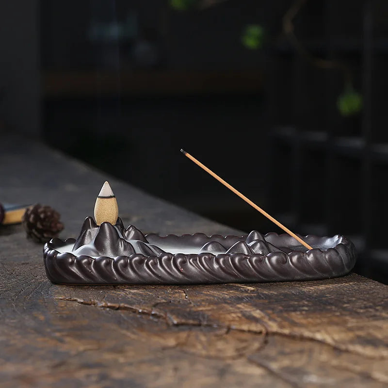 Brûleur d'Encens à Reflux Montagne en Céramique – Cascade de Fumée, Décoration Zen (Encens Non Inclus)