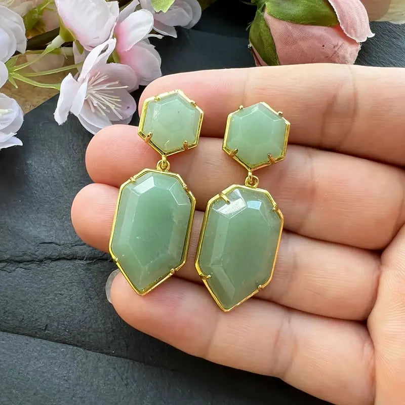 Boucles d'Oreilles Hexagonales en Pierre Naturelle Facettée 45 mm – Monture Dorée, 7 Pierres