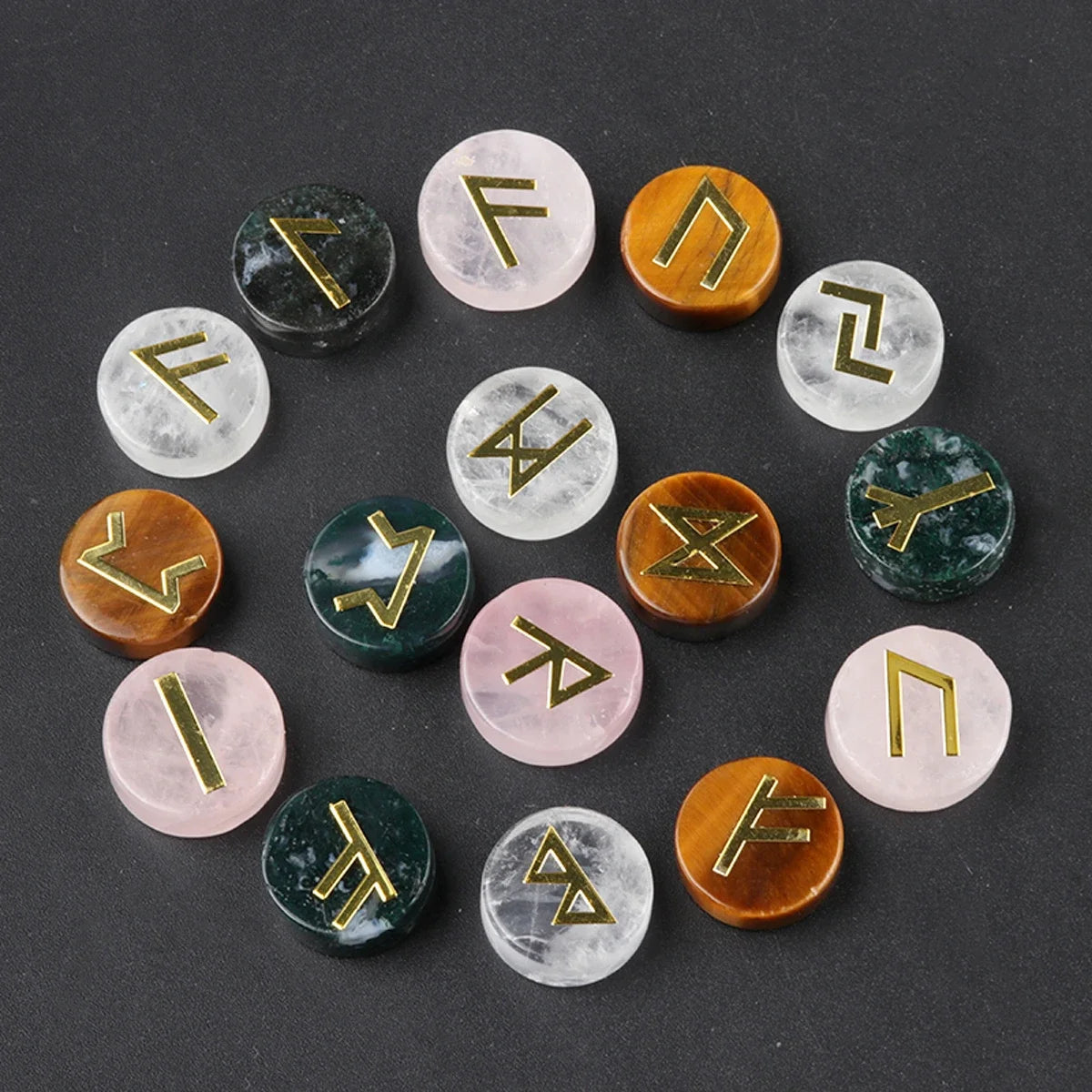Jeu de 25 Runes Vikings en Pierre Naturelle Gravée – 10 Pierres au Choix