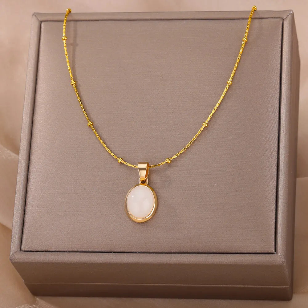 Collier Pendentif Ovale en Pierre – Acier Inoxydable Doré, Chaîne 45 cm, 13 Modèles