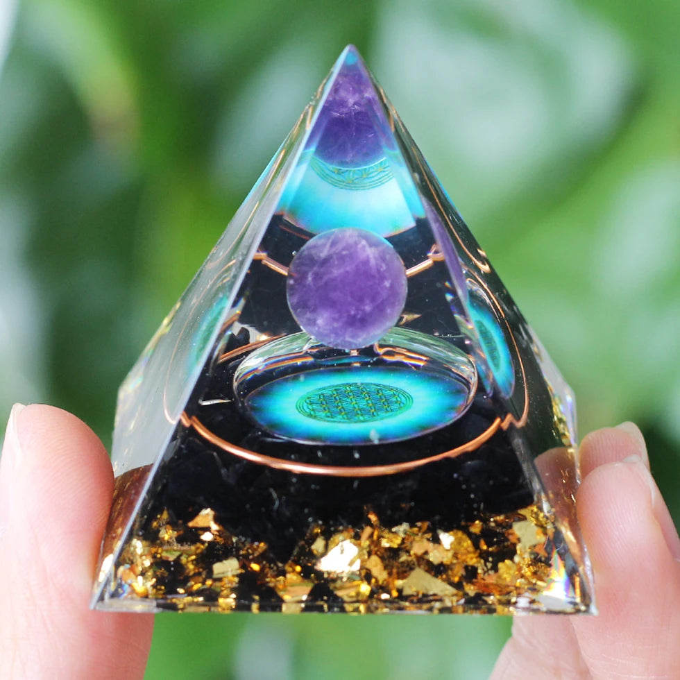 Pyramide d'Orgonite à Sphère de Pierre – 35 Modèles : Fleur de Vie, Lotus, Arbre de Vie, 7 Chakras