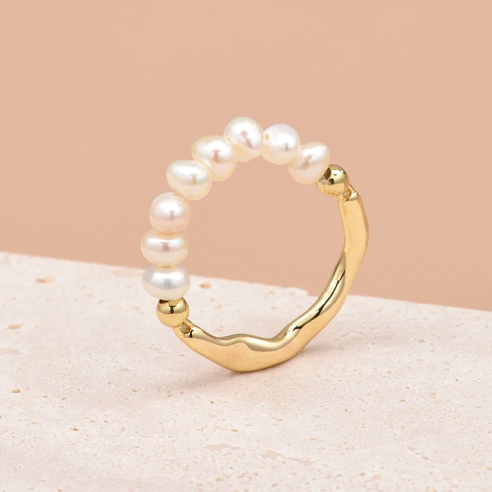 Bague Jonc Doré Ondulé et Perles de Pierre Naturelle 3 mm – Extensible, 10 Pierres