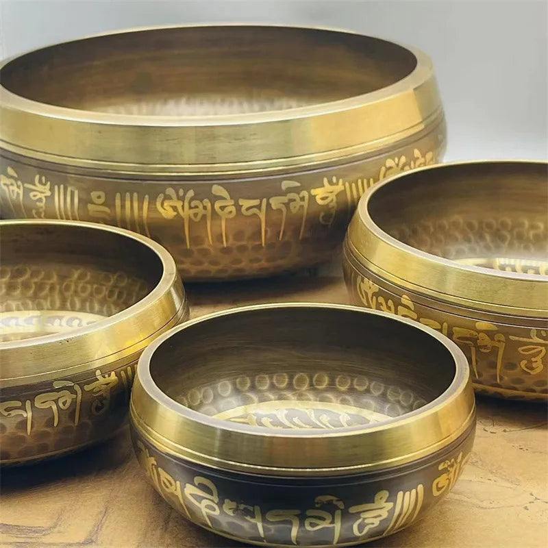 Bol Chantant Tibétain Gravé de Mantras – Fabriqué à la Main au Népal, de 8 à 20 cm, avec Maillet