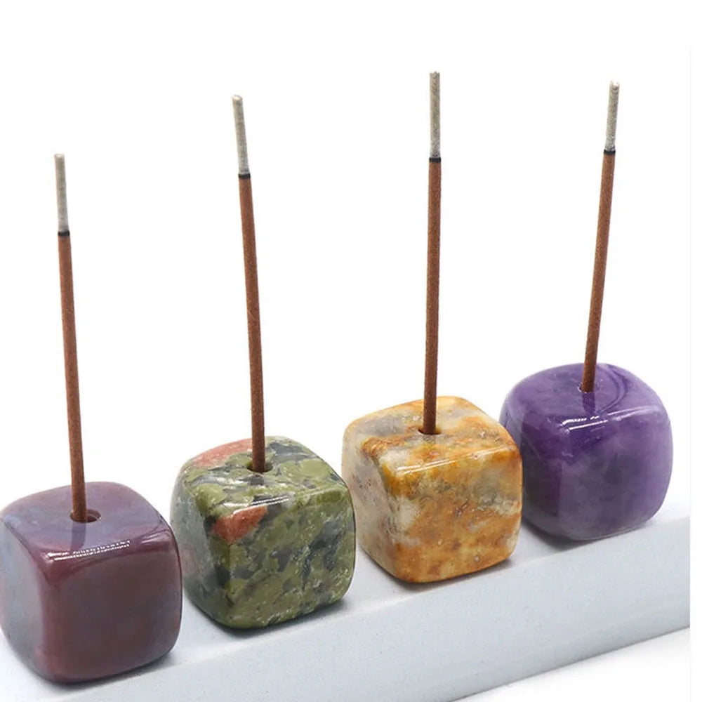 Porte-Encens Cube en Pierre Naturelle 2 cm – Quartz Rose, Améthyste, Œil de Tigre, Labradorite…