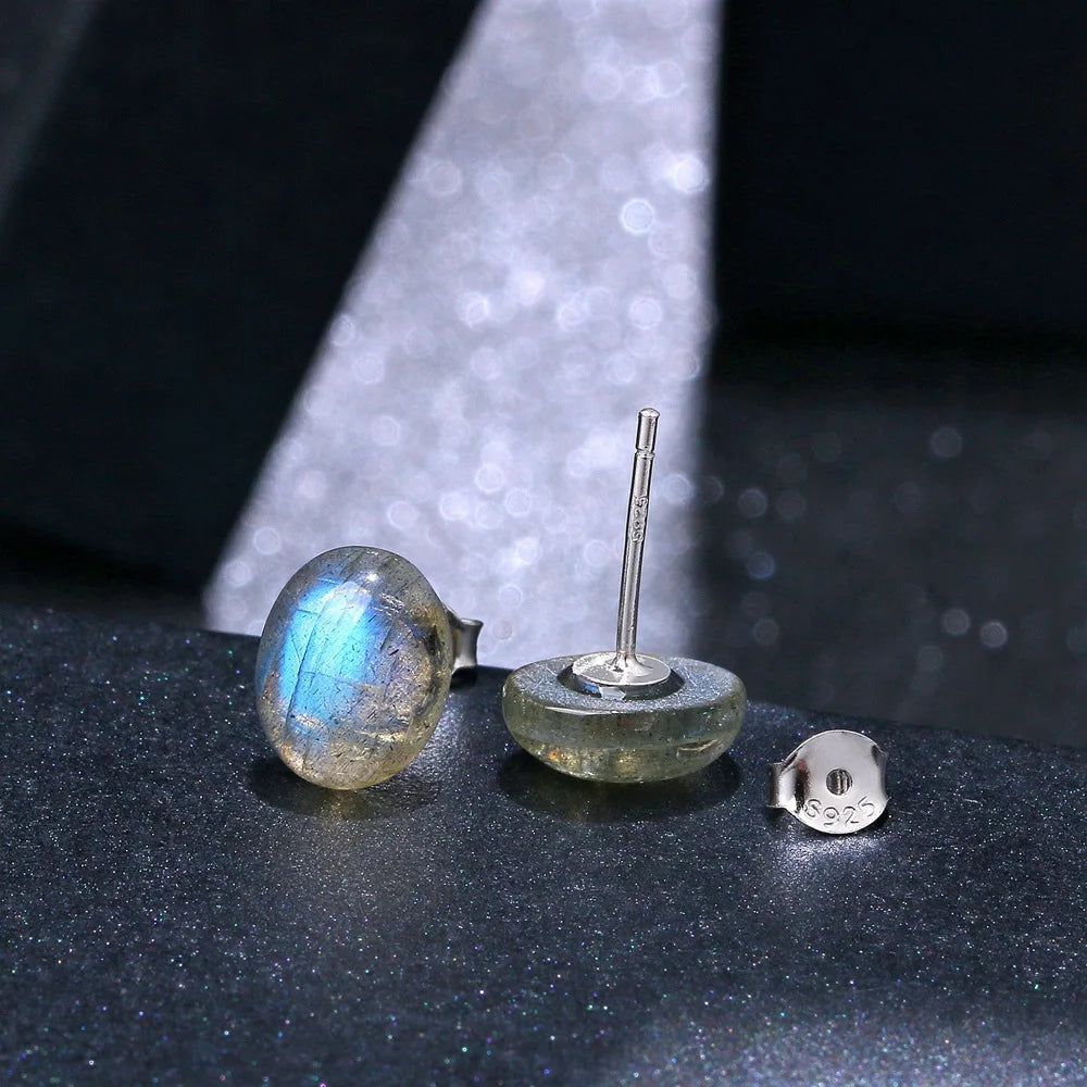 Clous d'Oreilles Labradorite Ovale – Reflets Bleus, Monture Argent Hypoallergénique