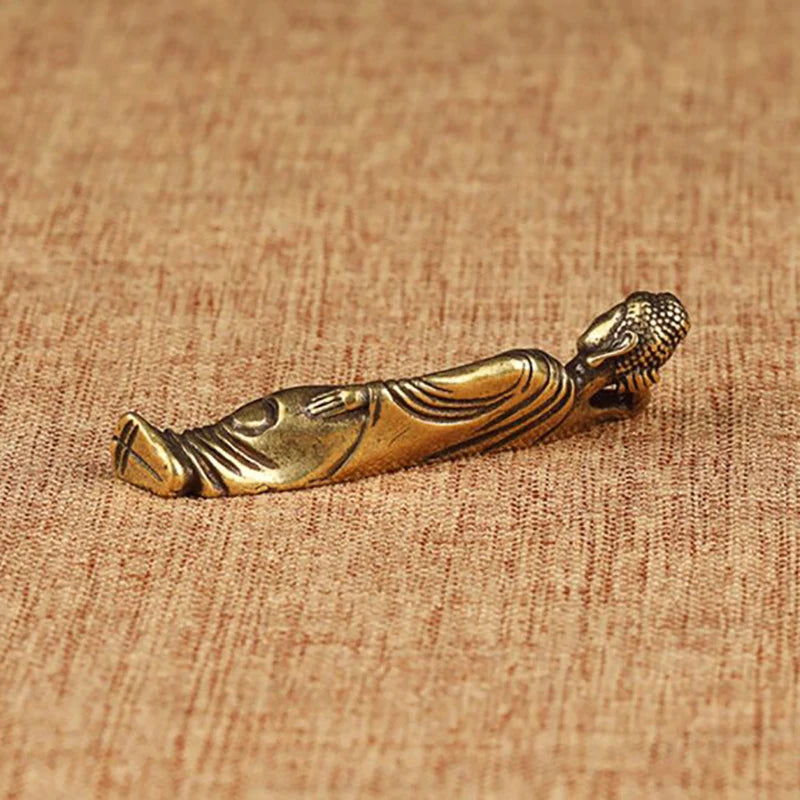 Bouddha Couché Miniature en Laiton Doré – Figurine Porte-Bonheur 4,8 cm, Style Rétro