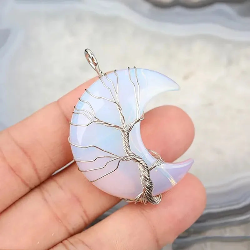 Pendentif Lune et Arbre de Vie en Pierre Naturelle – Collier Serti au Fil, 6 Pierres au Choix