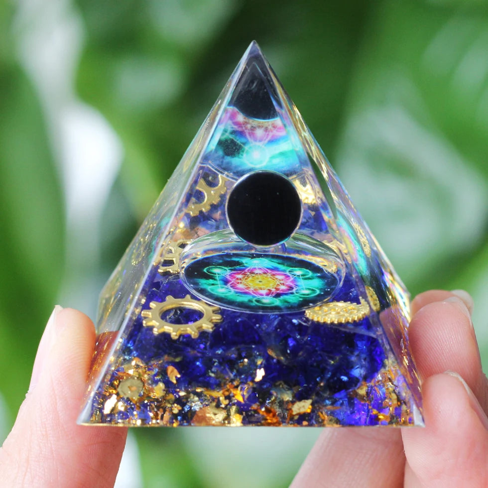 Pyramide d'Orgonite à Sphère de Pierre – 35 Modèles : Fleur de Vie, Lotus, Arbre de Vie, 7 Chakras
