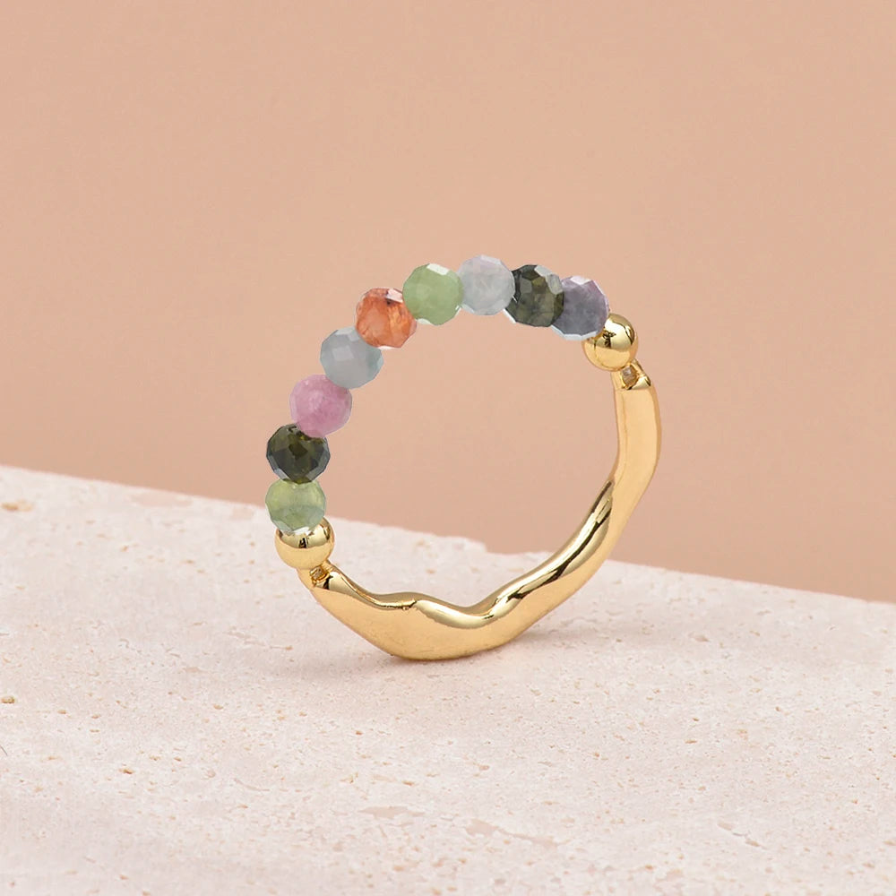 Bague Jonc Doré Ondulé et Perles de Pierre Naturelle 3 mm – Extensible, 10 Pierres