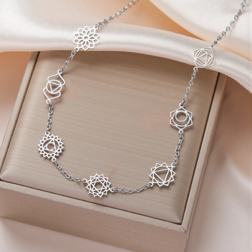 Collier 7 Chakras en Acier Inoxydable – Symboles des Chakras et Perles, Doré ou Argenté, 3 Modèles