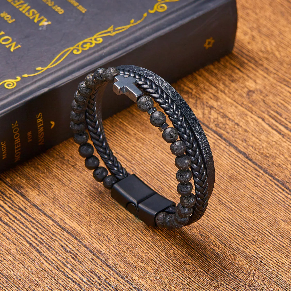 Bracelet Cuir Homme Multi-Rangs avec Perles de Pierre et Croix – 22 cm, 4 Coloris