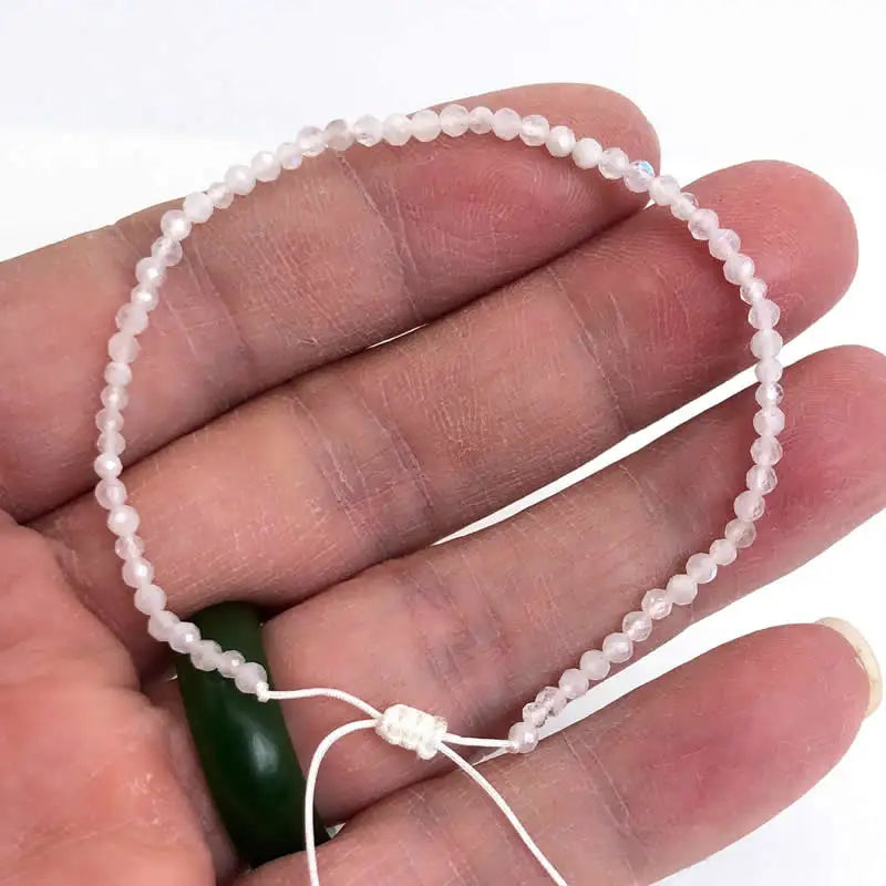 Bracelet Tressé Perles Facettées 2-3 mm – Pierre Naturelle au Choix, Ajustable, Ultra-Fin