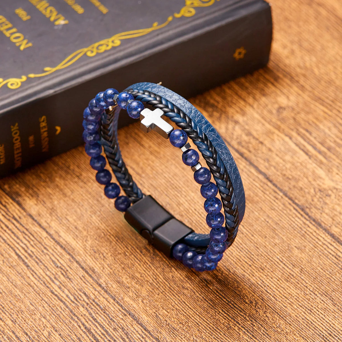 Bracelet Cuir Homme Multi-Rangs avec Perles de Pierre et Croix – 22 cm, 4 Coloris