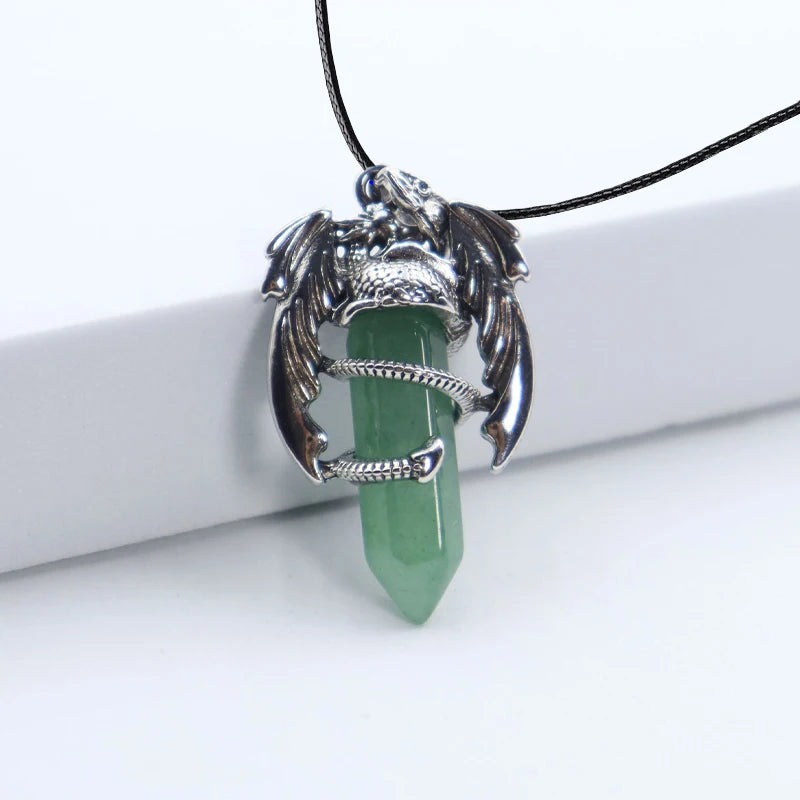 Collier Dragon et Pointe de Pierre Naturelle – Pendentif Vintage sur Cordon, 16 Pierres