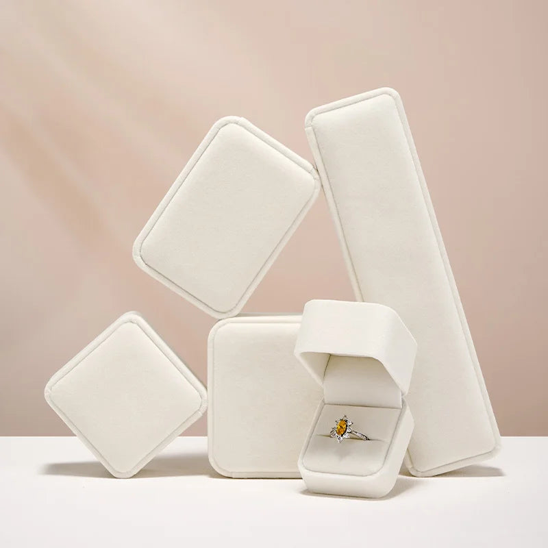 Écrin à Bijoux en Velours Blanc Crème – Boîte Cadeau pour Bague, Boucles d'Oreilles, Pendentif, Bracelet ou Long Collier, Idée Cadeau