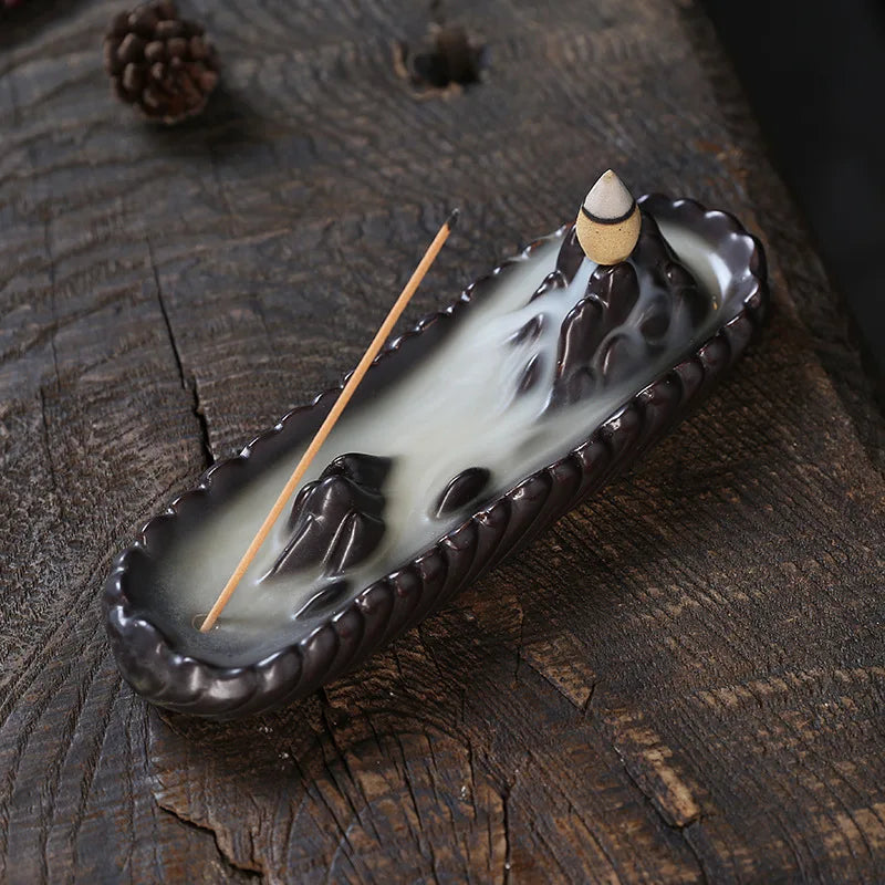 Brûleur d'Encens à Reflux Montagne en Céramique – Cascade de Fumée, Décoration Zen (Encens Non Inclus)