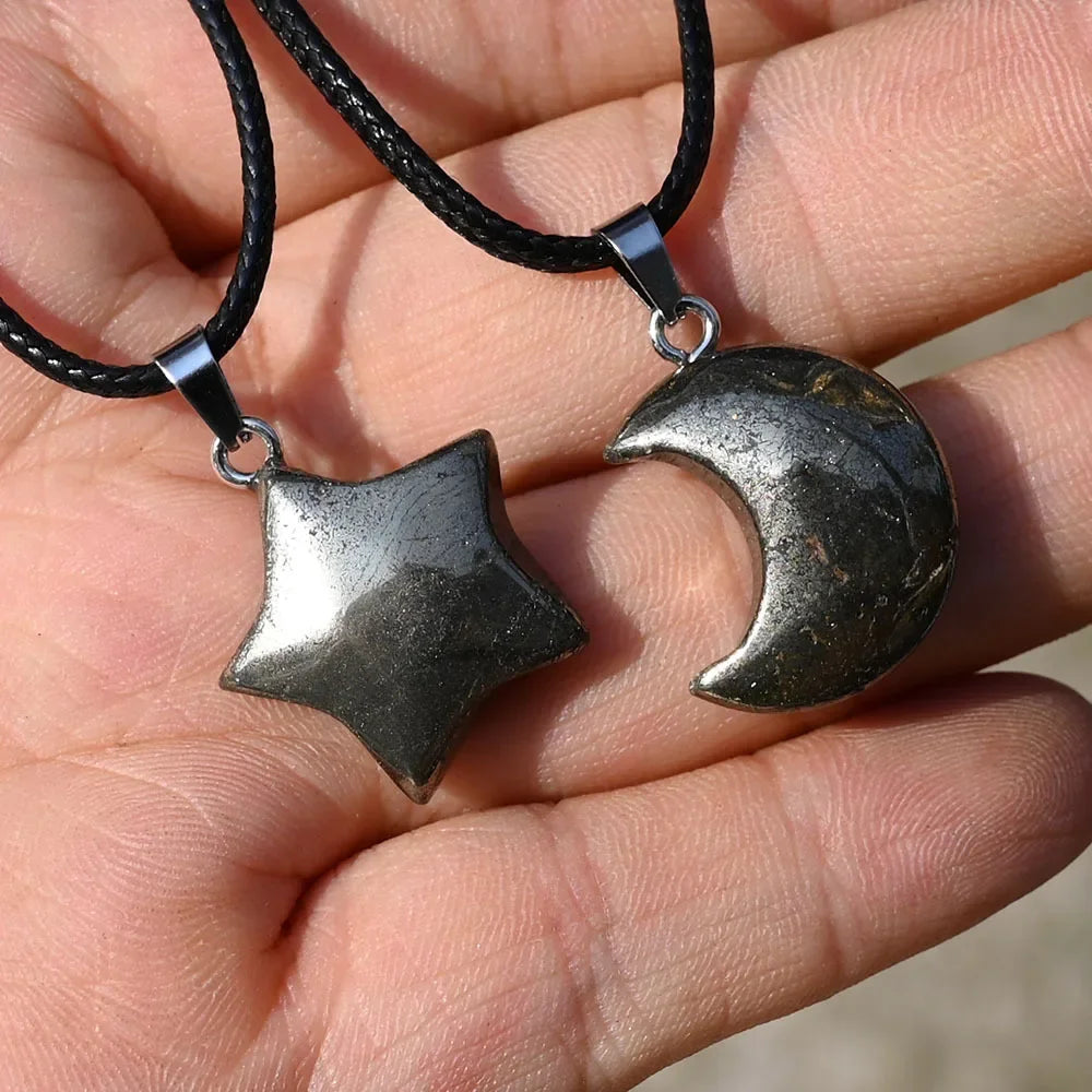 Collier Pyrite Naturelle Étoile ou Lune – Pendentif en Pierre Brillante sur Cordon Noir, Bijou Pierre Naturelle Femme et Homme, Idée Cadeau