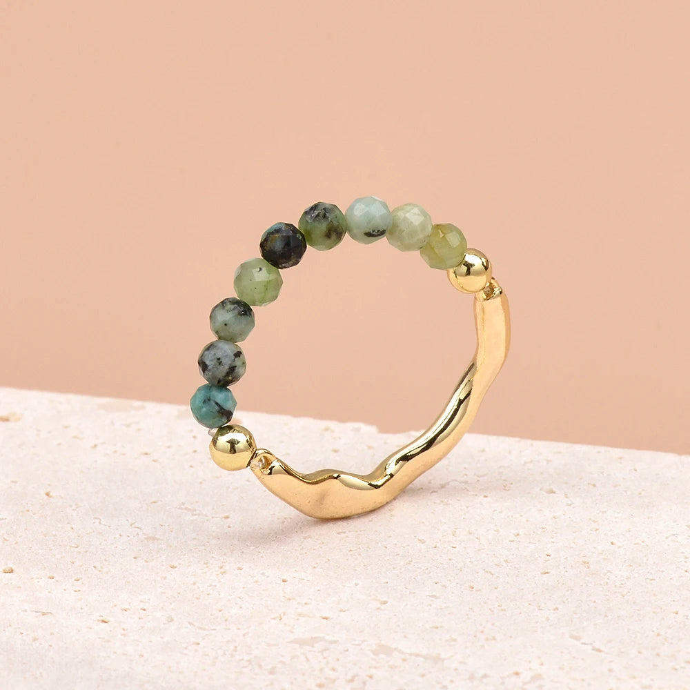 Bague Jonc Doré Ondulé et Perles de Pierre Naturelle 3 mm – Extensible, 10 Pierres