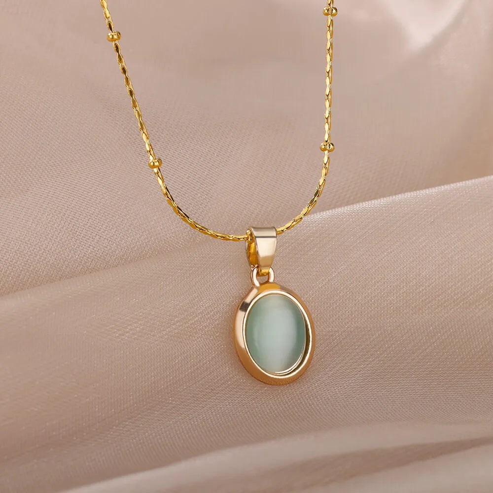 Collier Pendentif Ovale en Pierre – Acier Inoxydable Doré, Chaîne 45 cm, 13 Modèles