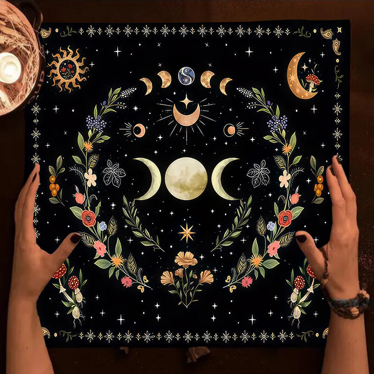 Nappe de Tarot Arbre de Vie en Velours – 15 Motifs : Arbre Doré, Phases de Lune, 50 ou 75 cm