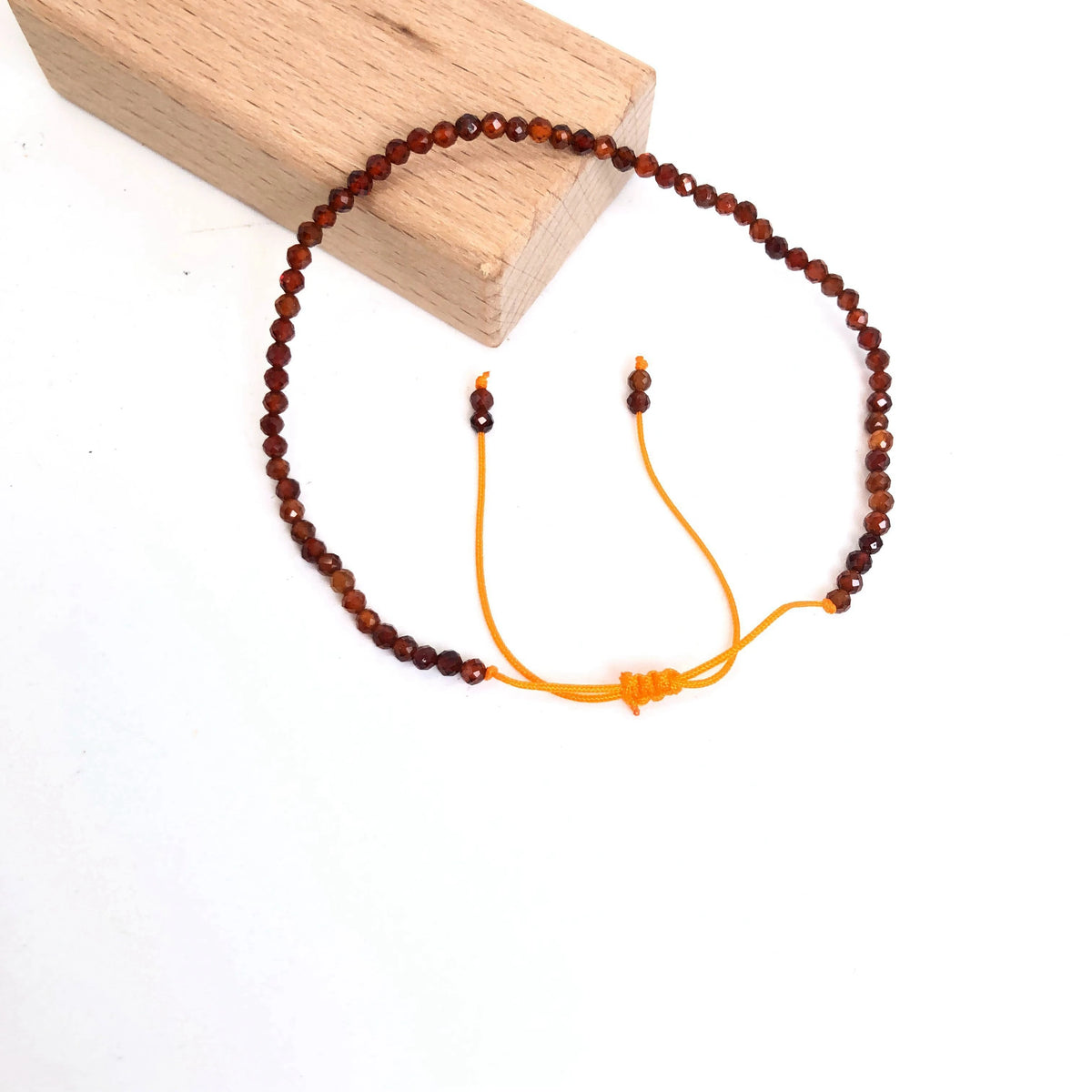 Bracelet Tressé Perles Facettées 2-3 mm – Pierre Naturelle au Choix, Ajustable, Ultra-Fin