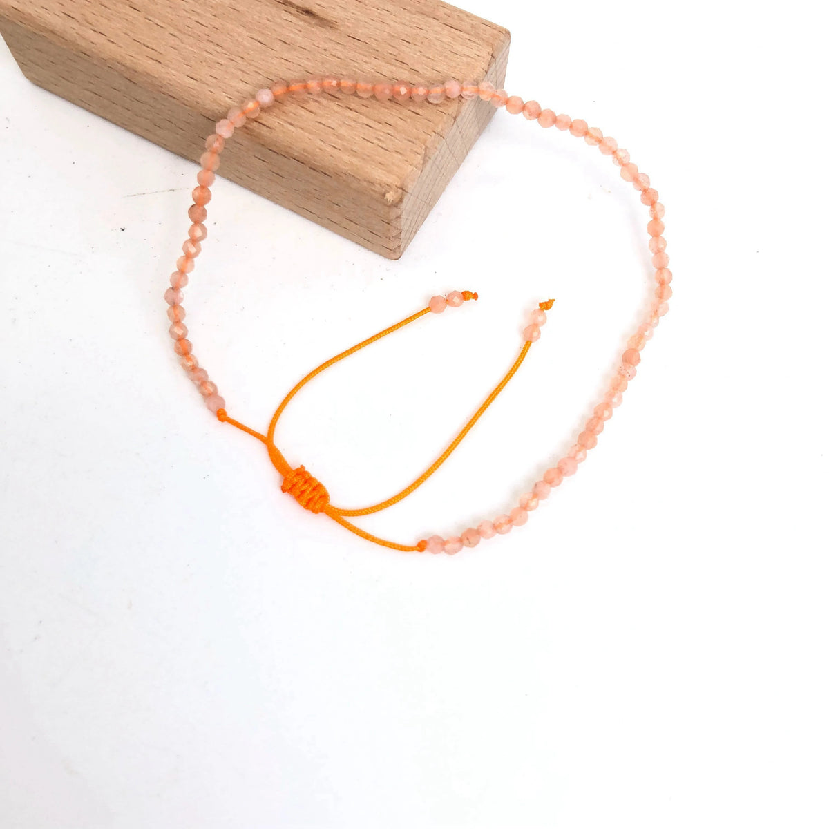 Bracelet Tressé Perles Facettées 2-3 mm – Pierre Naturelle au Choix, Ajustable, Ultra-Fin