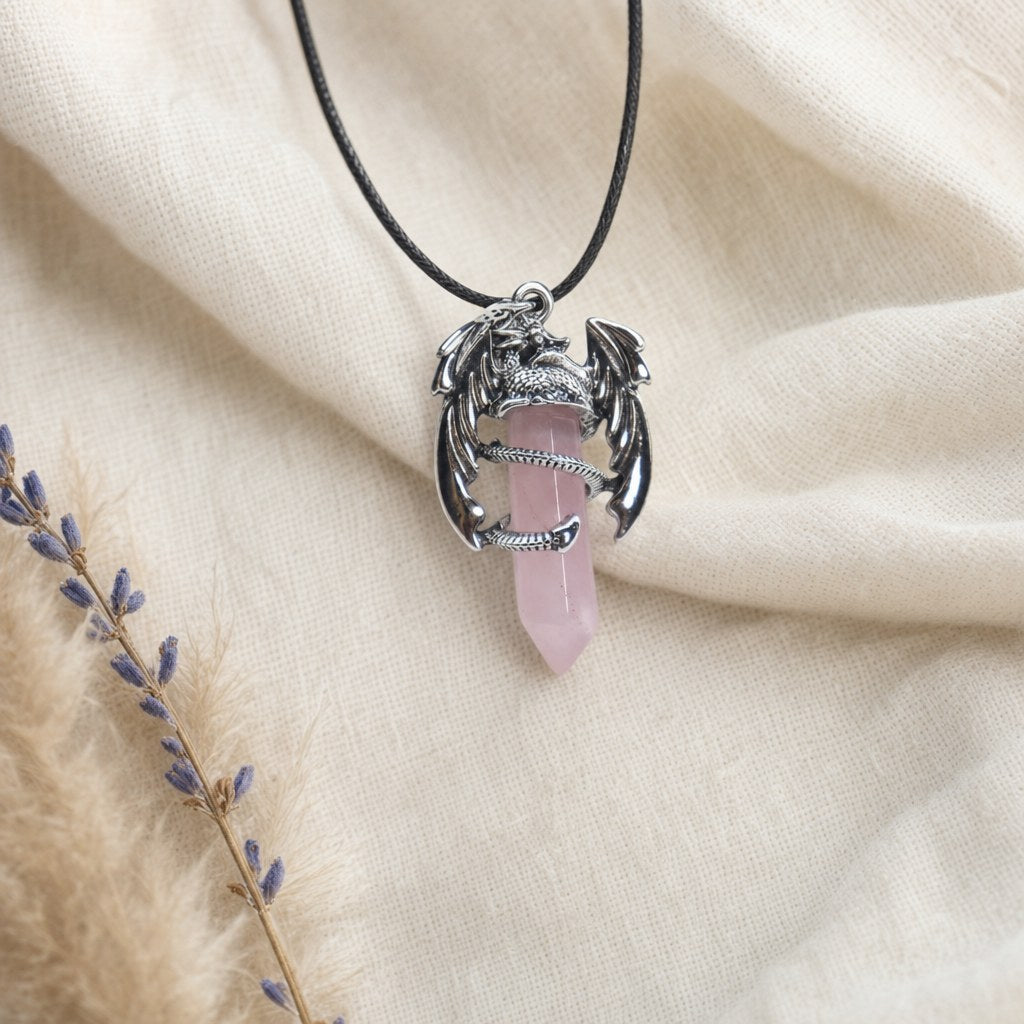 Collier Dragon et Pointe de Pierre Naturelle